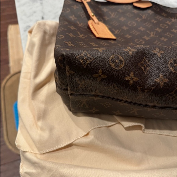 Louis Vuitton Graceful MM - Picture 5 of 12